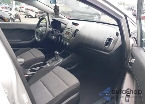 2016 Kia Forte Lx z USA, uszkodzony, nr VIN KNAFK5A89G5623780